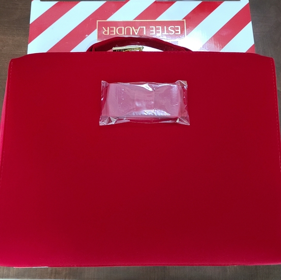 Estee lauder luxury kit - Picture 2 of 6